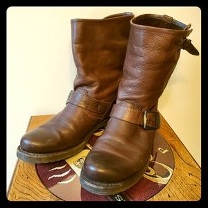 Frye Veronica Short Boot size 6